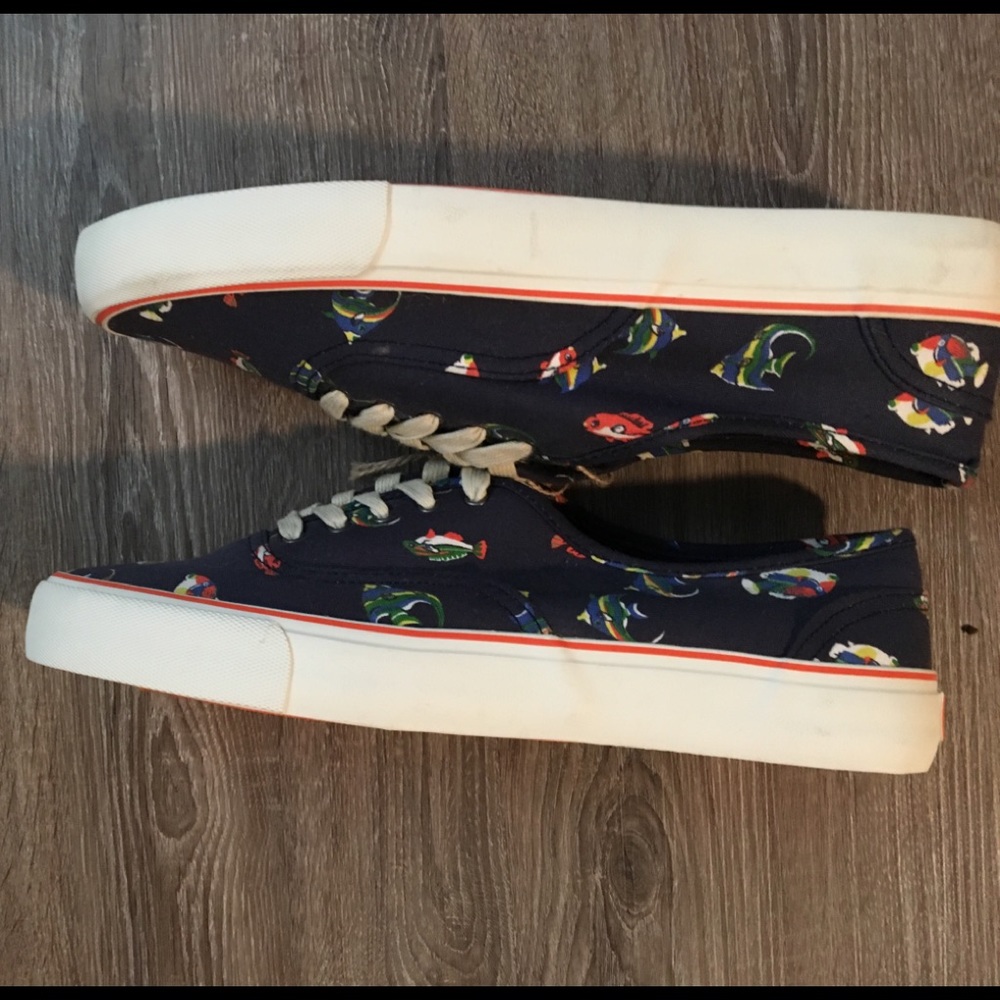 American Eagle Men’s 🐡🐠🐟 print shoes